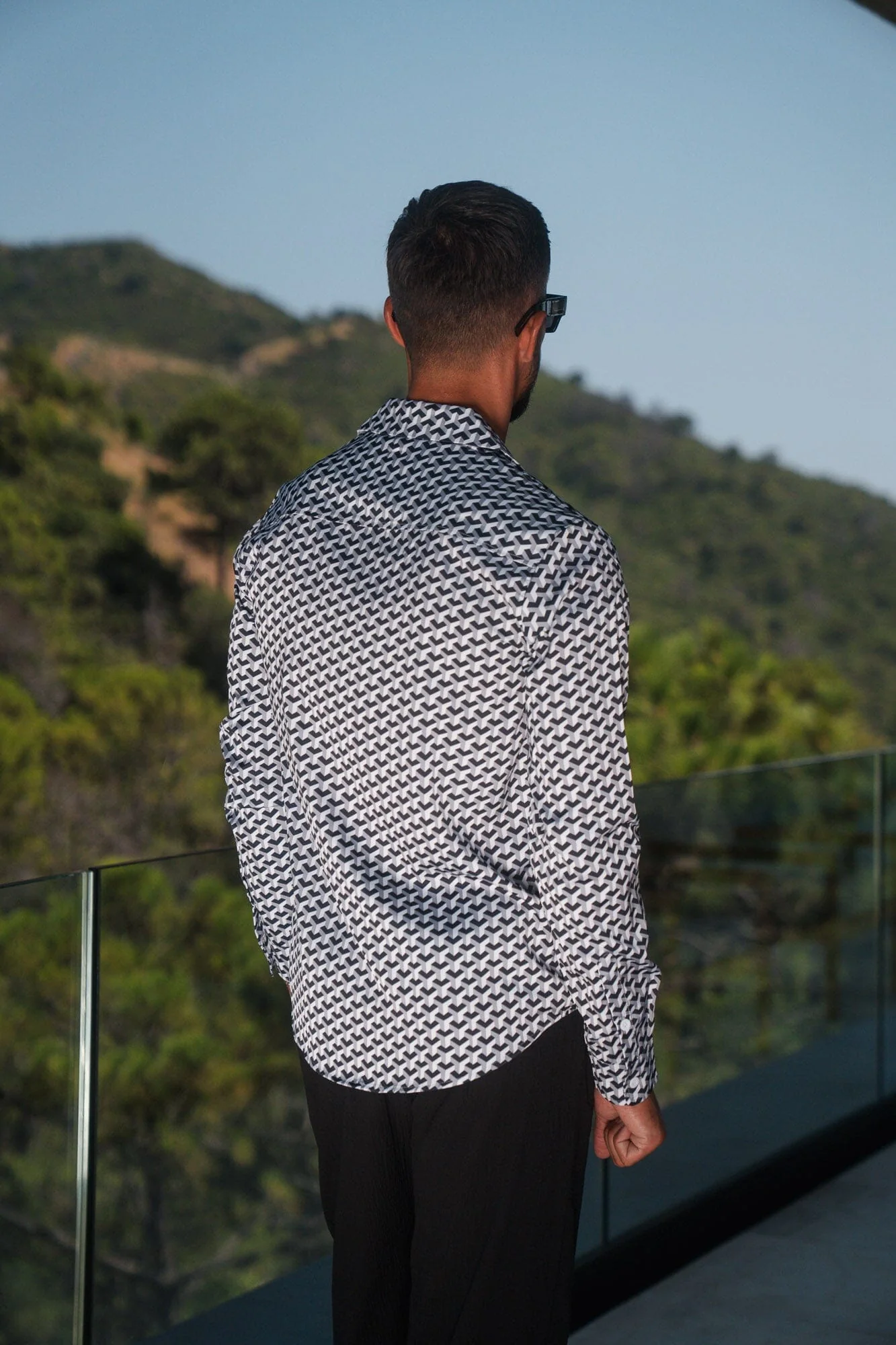 Monochrome Illusion Printed Shirt - Image 4